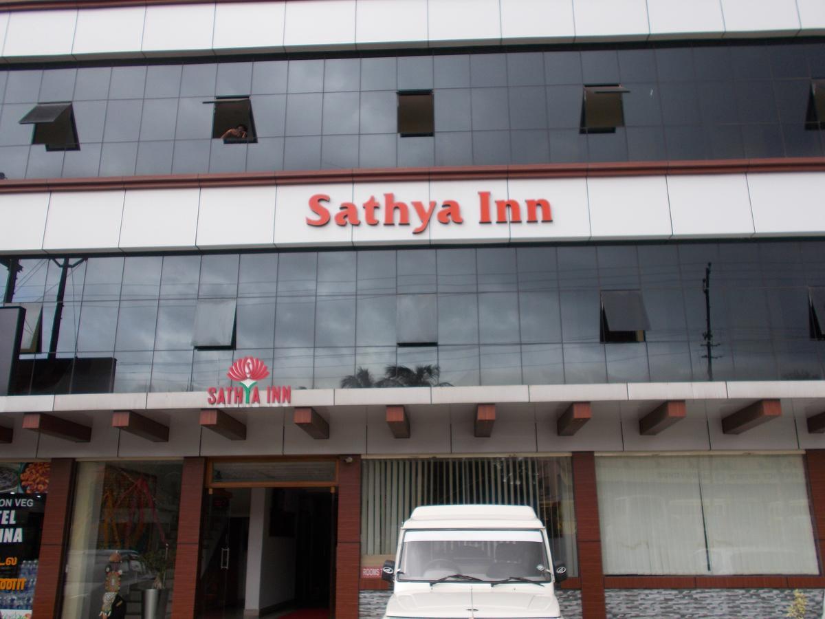 Sathya Inn Guruvāyūr Eksteriør bilde